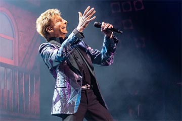 Barry Manilow